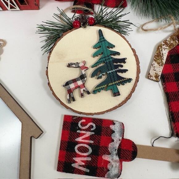 Christmas Plaid Ornaments Lot/Bundle Barns-Reindeer-Trees-Wreath-Holiday - Picture 7 of 16